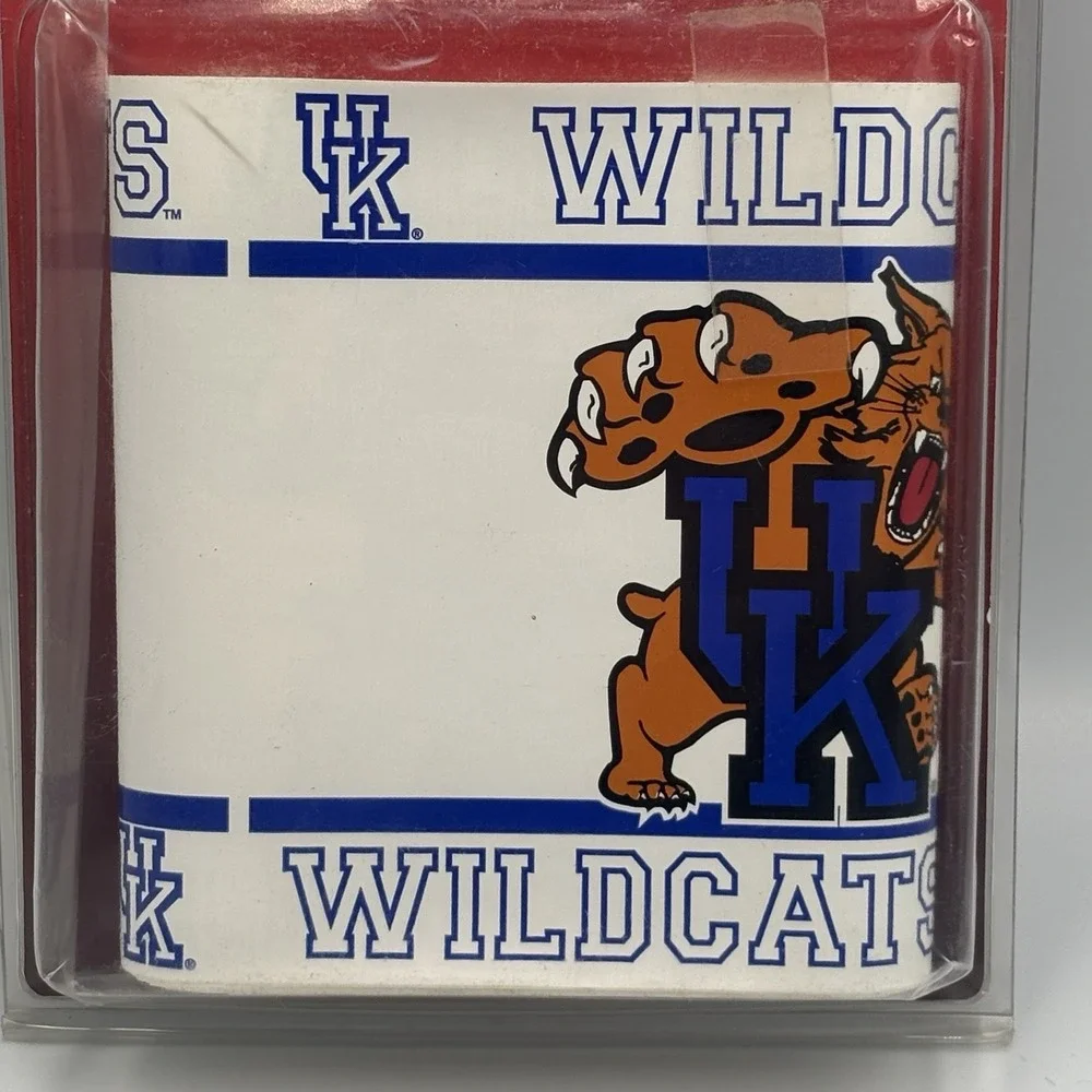 University of Kentucky Wildcats Peel & Stick Wallpaper Border 5in x 15ft NEW